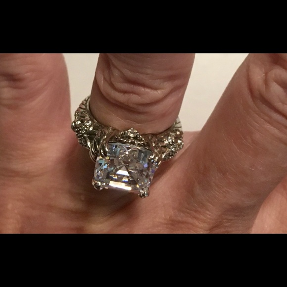 Judith Ripka Silver Ring with Clear Stone - Picture 5 of 7